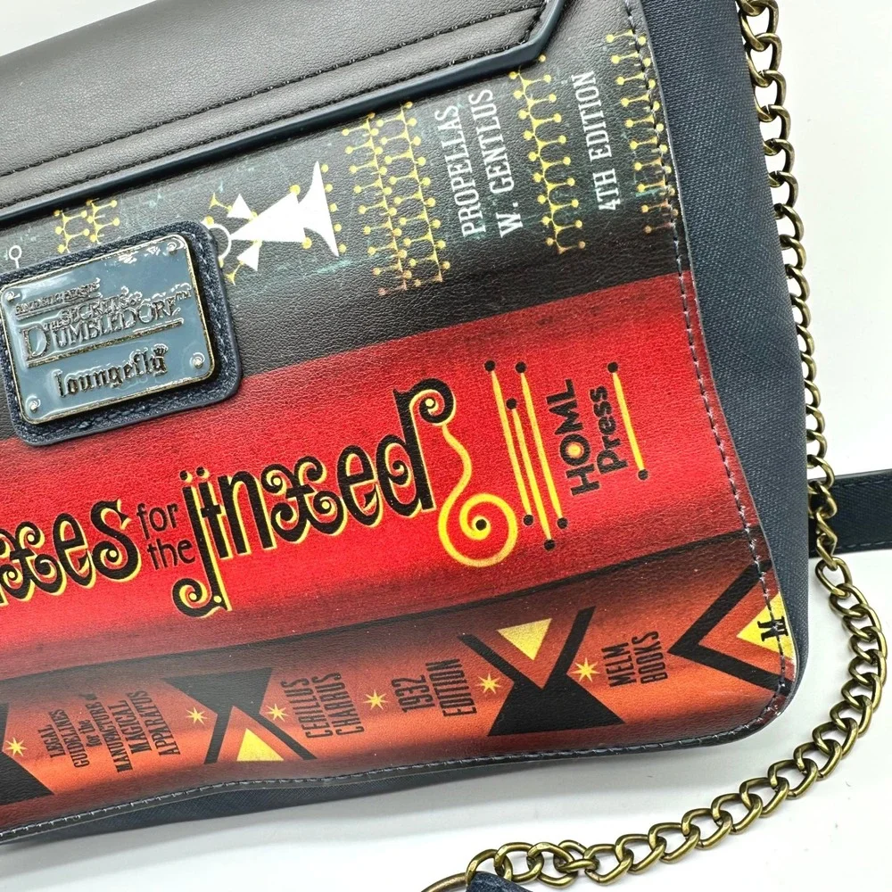 NWOT Loungefly Fantastic Beasts Secrets of Dumbledore Books Crossbody Bag Purse